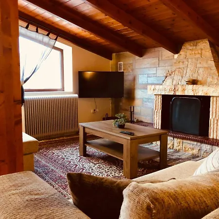 Apartamento Ozymandias Attic - Kalavrita Kalavryta Exterior foto