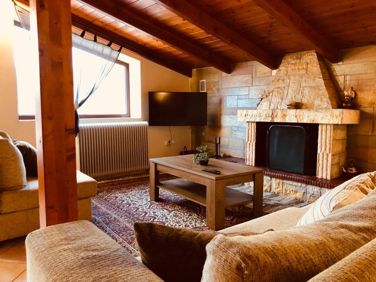 Ozymandias Attic - Apartment